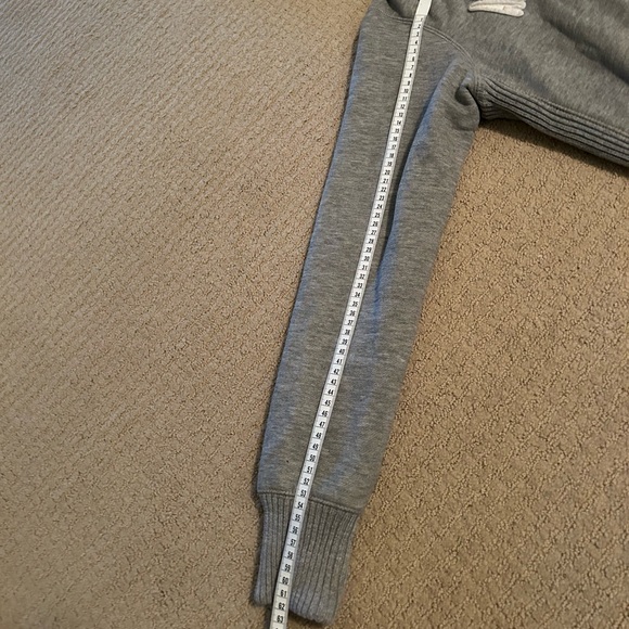 Abercrombie and fitch original grey fuzzy zip hoodie - Picture 8 of 8